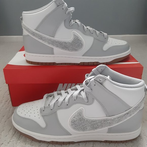 Size 11 - Nike Dunk High Retro University Chenille Swoosh Light Smoke Grey - NEW - Picture 4 of 10